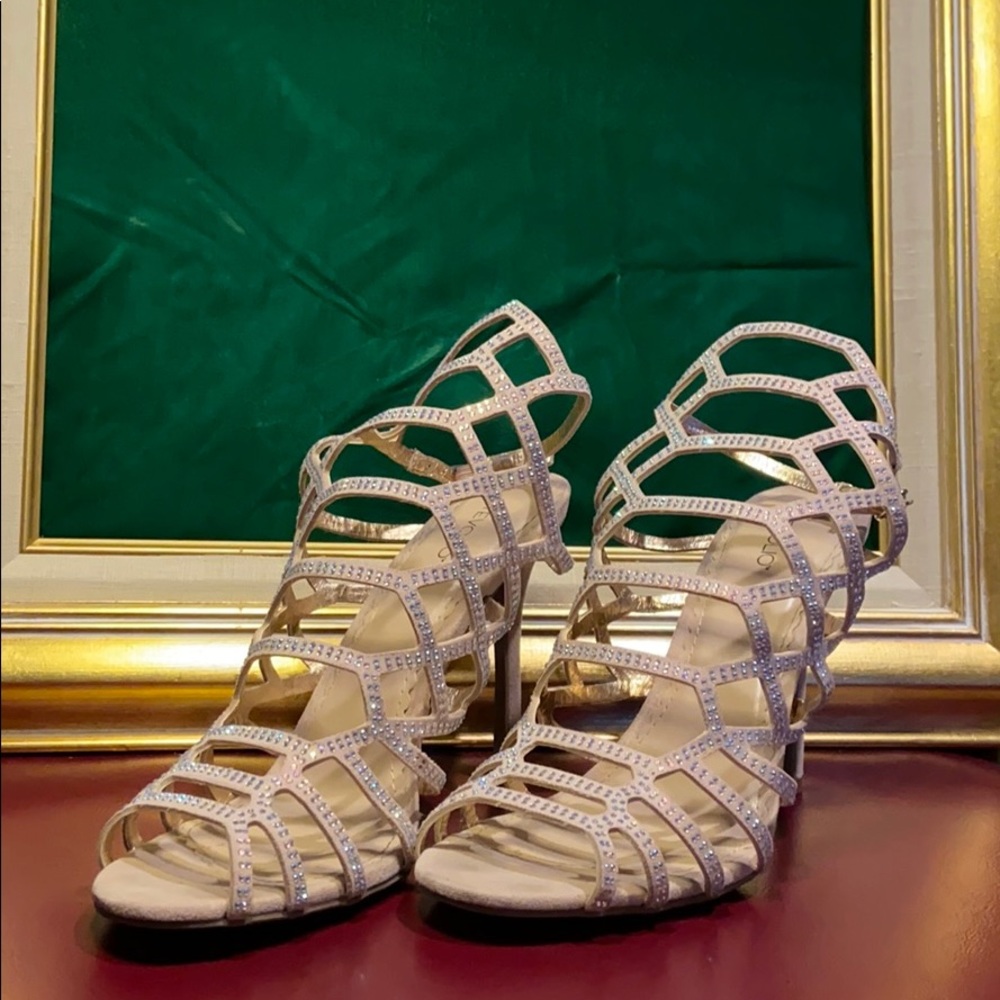 Tevolio pink suede and rhinestone heels